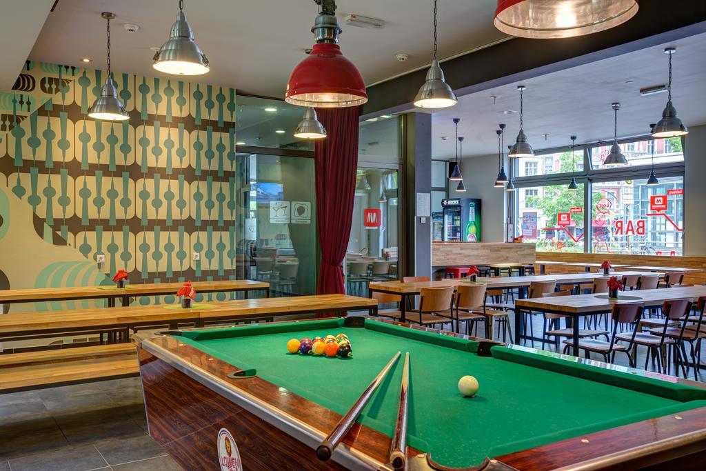 Meininger Hotel Berlin Alexanderplatz Bagian luar foto